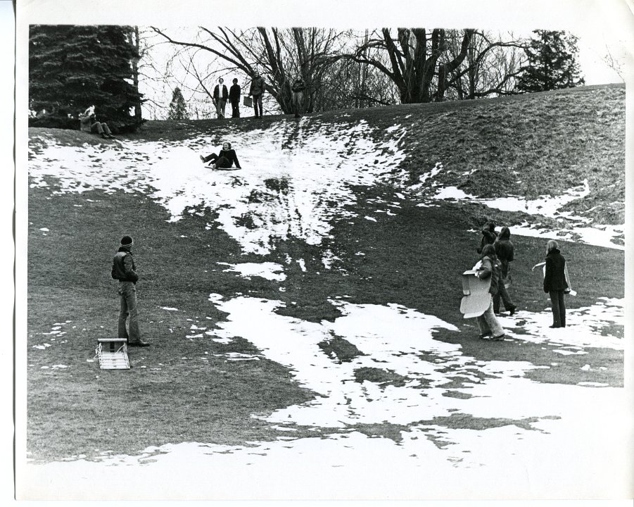 WinterSleddingattempt1972